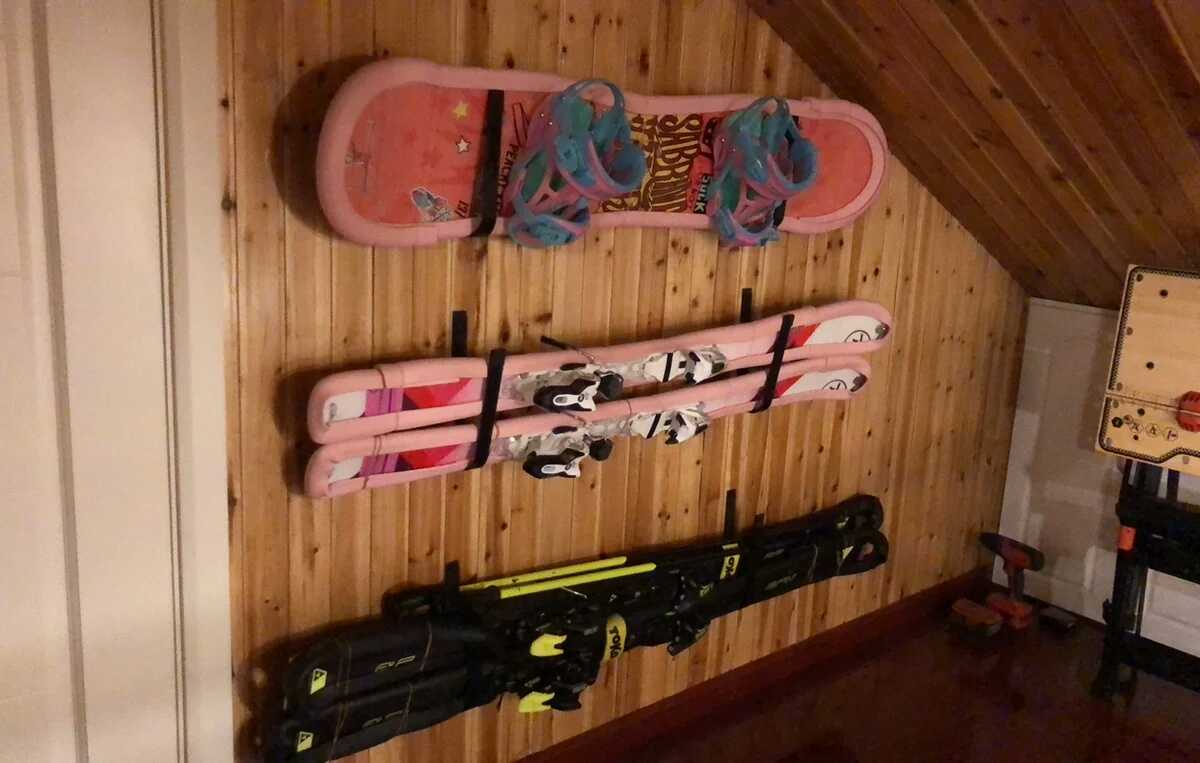 滑雪板挂架支架滑雪板墙上挂架单板滑雪架滑雪板存放架