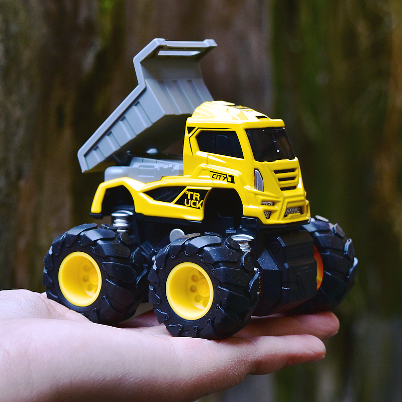 Q版合金车儿童玩具车四驱惯性工程车垃圾消防车洒水挖土机大脚车