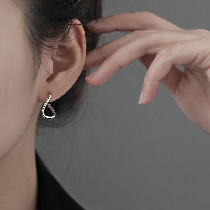 S925银素圈耳钉2022年新款女小众设计感不规则圆圈耳环高级感耳饰
